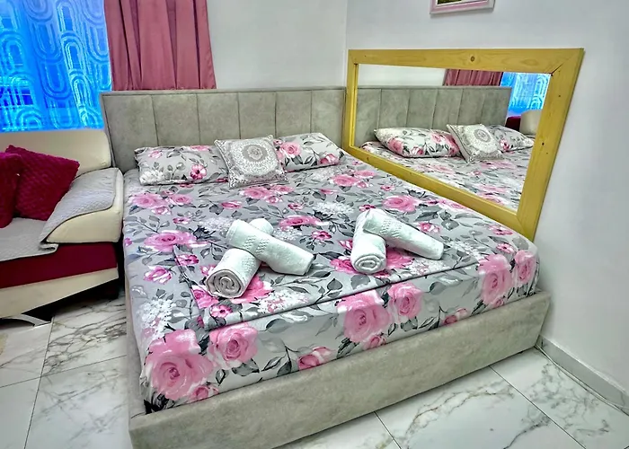 Cozy Urban アパート